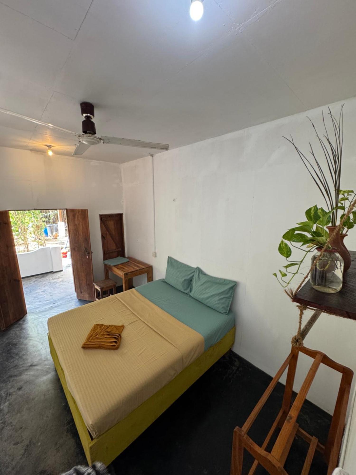 Wave Hunters Hostel Аругам Бей Екстериор снимка